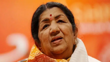 শারীরিক অবস্থা স্থিতিশীল, আরও কিছুদিন ICU তে থাকবেন লতা 
