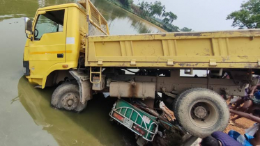 ভালুকায় ট্রাক-অটোরিক্সার সংঘর্ষ, নিহত ২