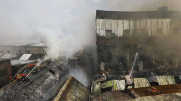 চকবাজার আগুন: ডিএনএ পরীক্ষা শেষে ৬ জনের মরদেহ হস্তান্তর হবে