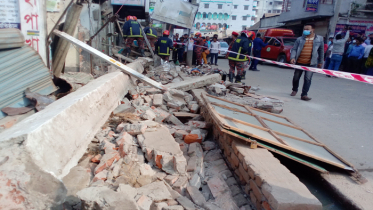 ভবন মালিকের অসাবধাণতার বলী হলো শিশুটি, আহত ৫