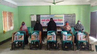 ‘দুই টাকায়’ শিক্ষা ফাউন্ডেশনের উদ্যোগে সেলাই মেশিন বিতরণ