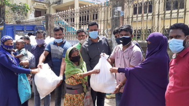 স্বপ্নচূড়া ফাউন্ডেশনের ইফতার সামগ্রী বিতরণ