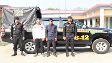 সিরাজগঞ্জে ফেন্সিডিলসহ ২ মাদক ব্যবসায়ী আটক