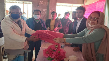 সন্দ্বীপে শীতার্তদের পাশে শিক্ষাবিদ ড.সালেহা কাদের