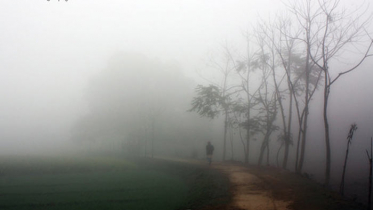 তীব্রতা ছড়াতে না ছড়াতেই চলে যাচ্ছে শীত