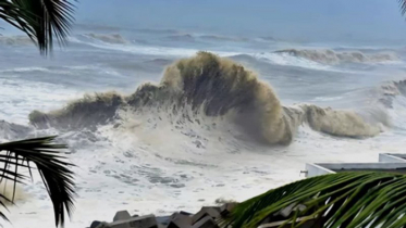 নিম্নচাপটি গভীর নিম্নচাপে পরিণত, উত্তাল সাগর