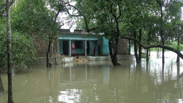 সুনামগঞ্জে পানিবন্দি লাখো মানুষ