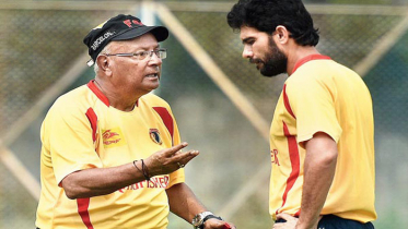 কিংবদন্তি ফুটবলার ও কোচ সুভাষ ভৌমিক আর নেই