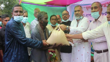 মৌলভীবাজারে চা শ্রমিকদের মাঝে খাদ্য সামগ্রী বিতরণ