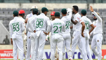 নেমেই অলআউট বাংলাদেশ, ধুঁকছে আফগানরাও
