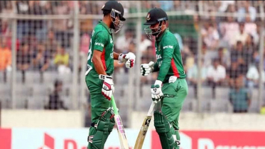 টস হেরে ব্যাটিংয়ে বাংলাদেশ