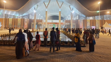 এখনই বন্ধ হচ্ছে না বাণিজ্য মেলা 