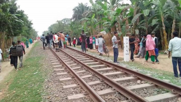 ট্রেনের ধাক্কায় প্রাণ গেল প্রকৌশলীর