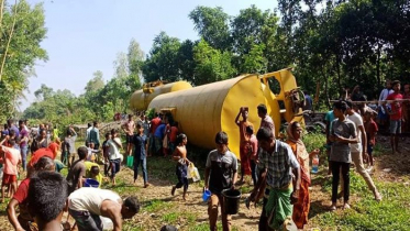 শ্রীমঙ্গলে তেলবাহী ট্রেন লাইনচ্যুত, রেল যোগাযোগ বন্ধ