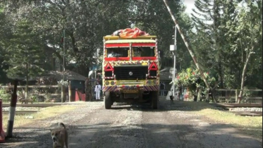 হিলি স্থলবন্দরে আমদানি রফতানি শুরু