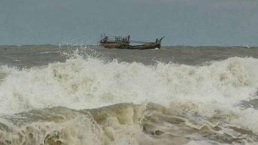 বঙ্গোপসাগরে ট্রলারডুবি, ৪ মৃতদেহ উদ্ধার নিখোঁজ ৯