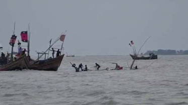 ভোলায় ৯ জেলেসহ মাছ ধরার ট্রলার ডুবি