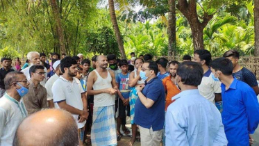 উখিয়ায় পুলিশ-জনতা সংঘর্ষে আহত ১০