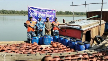 ২ কোটি বাগদা চিংড়ির রেনুসহ ২টি ট্রলার জব্দ