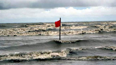 সমুদ্রবন্দরে ৩ নম্বর সতর্ক সংকেত