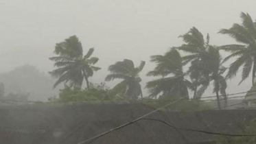 ৮০ কিমি বেগে ঝড় ও ভারী বর্ষণের সতর্কবার্তা ৮ বিভাগে
