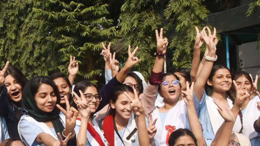 বিদেশে থেকে এসএসসি পাস করলেন ৩৪৮ শিক্ষার্থী