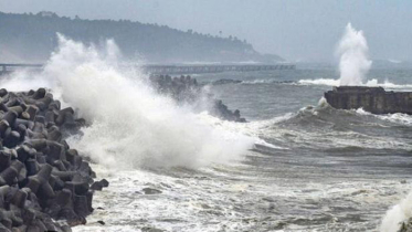 প্রবল ঘূর্ণিঝড়ে রূপ নিয়েছে ইয়াস