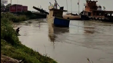 প্রকল্পে ধীরগতি, ভাঙ্গন ঝুঁকিতে দৌলতদিয়ার নৌ ঘাট (ভিডিও)