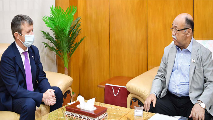 শিল্পমন্ত্রী নূরুল মজিদ মাহমুদ হুমায়ূন ও ঢাকায় নিযুক্ত নরওয়ের রাষ্ট্রদূত এসপেন রিকটার ভেন্ডসেন শিল্পমন্ত্রী নূরুল মজিদ মাহমুদ হুমায়ূন ও ঢাকায় নিযুক্ত নরওয়ের রাষ্ট্রদূত এসপেন রিকটার ভেন্ডসেন