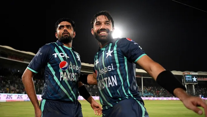বাবর আজম ও মোহাম্মদ রিজওয়ান বাবর আজম ও মোহাম্মদ রিজওয়ান