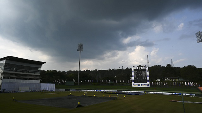 পাল্লেকেলেতে বৃষ্টির হানা