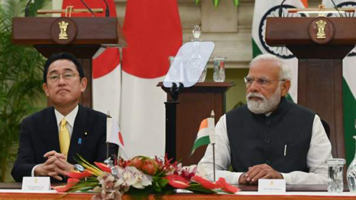 ফুমিও কিশিদা ও নরেন্দ্র মোদি ফুমিও কিশিদা ও নরেন্দ্র মোদি