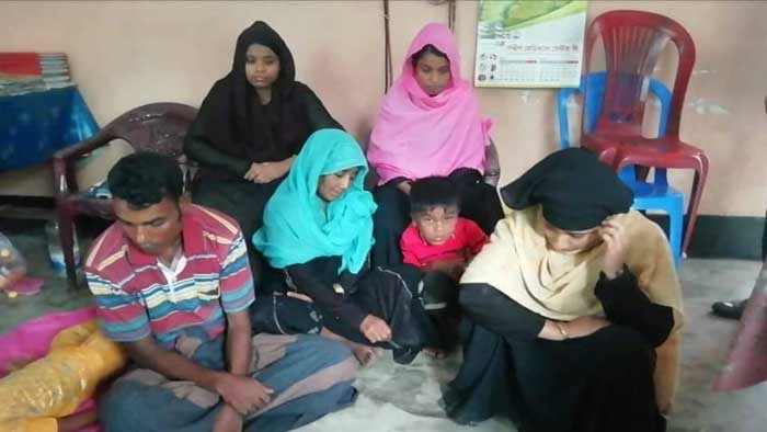 সন্দ্বীপে আটক ৯ রোহিঙ্গা সন্দ্বীপে আটক ৯ রোহিঙ্গা