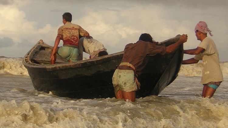 ‘নোনা জলের কাব্য’ চলচ্চিত্রের একটি দৃশ্য